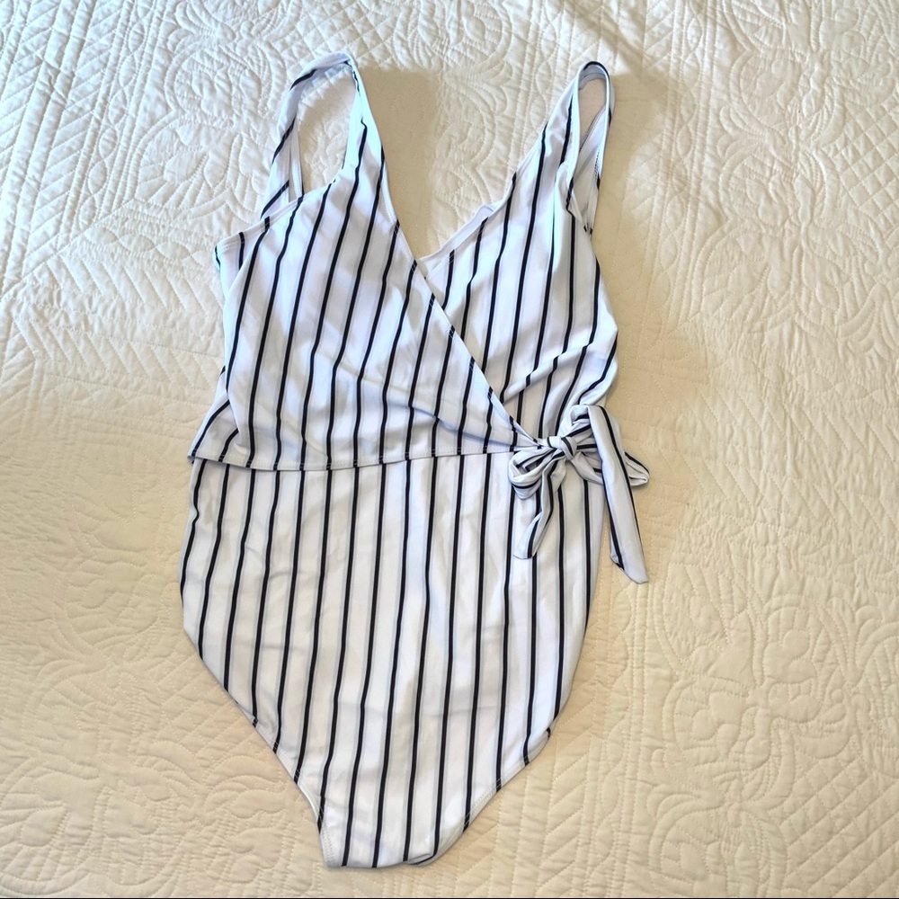 NWT tempotrek striped faux wrap one piece swimsuit